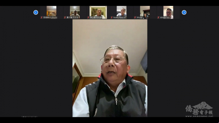 智利臺灣商會名譽會長高主仁分析全球航運發展，智利與巴拉圭雙邊貿易的現況與智利相關稅制調整的影響。（陳峯春提供）