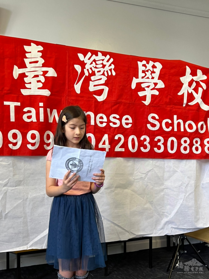 參賽同學清晰優雅的朗讀文章