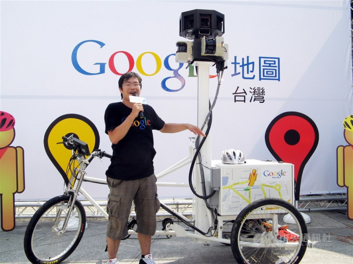 Google unveils a Street View tricycle in Taipei in 2010