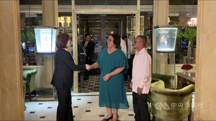 From left to right: Taiwan's Deputy Health Minister Lee Li-feng, Eswatini's Health Minister Lizzie Nkosi and Belize's Health Minister Kevin Bernard. CNA photo May 26, 2022