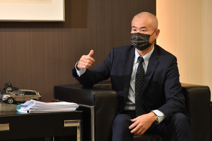 去年創下7天銷售逾400萬張防疫保單，讓老牌產險公司臺產一夕爆紅，展望未來，臺產總經理陳昭鋒透露，以「家」概念出發，主力產品住火險將導入ESG。