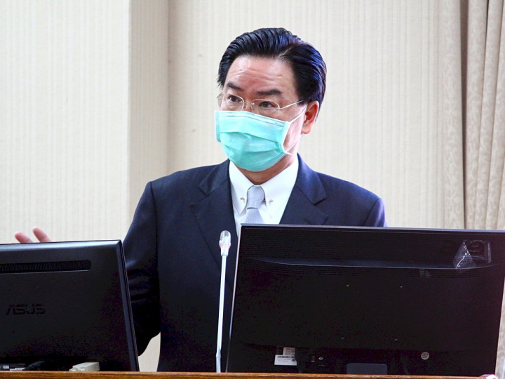 針對美國倡議成立的「印太經濟架構」，外交部長吳釗燮4日在立法院答詢表示，台灣是應該在裡面，正在全力爭取