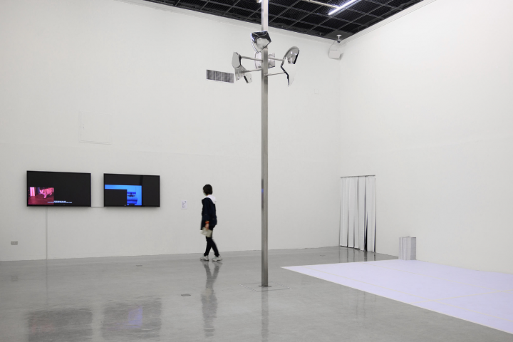 「逸菲蕾遨」（國立臺灣美術館，2021）展覽現場 / 策展人陳子澂和張瀞尹 / 高倩彤作品