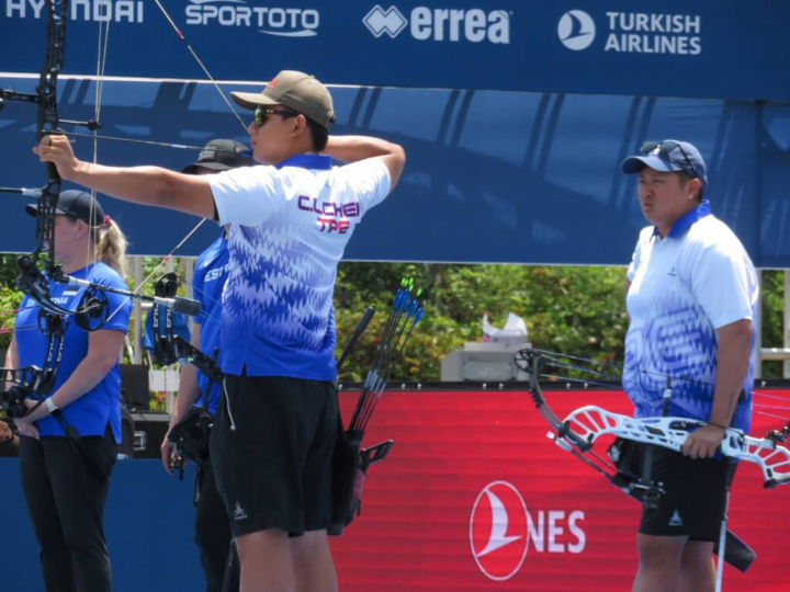 Taiwanese archers Chen Chieh-lun (front, left) and Huang I-jou (right). Photo courtesy of the Chinese Taipei Archery Association