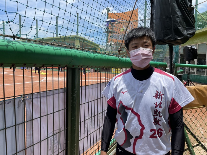 女壘好手邱安汝從15歲國家隊全隊最菜，到現在31歲，已是杭州亞運女壘代表隊的投手群中最資深，她希望承擔責任、輔助學妹們。