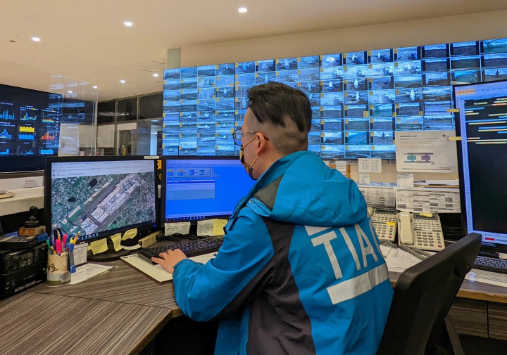 機場公司全力推動建置「機場協同決策（Airport-Collaborative Decision Making, A-CDM）系統」以提升機場營運效率。