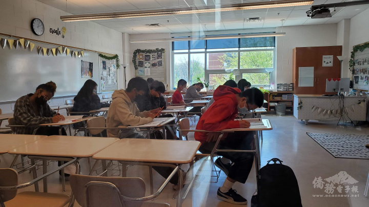 華語文能力測驗考試現場