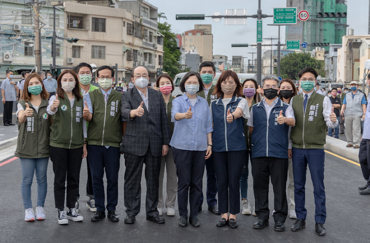 蔡英文總統23日下午視察「新竹市公道三路新闢道路工程」