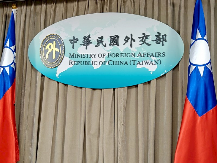 外交部27日對於中國表強烈譴責，並對吐國外長柯飛(Simon Kofe)無懼中國濫權霸凌，堅定情義相挺台灣，表達由衷謝忱。