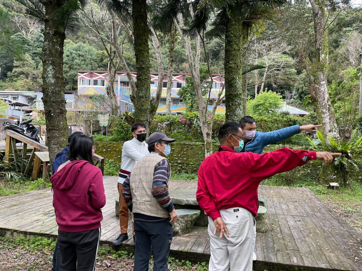 審查委員到校進行複審並勘查場地適切性，同時跟學校面對面互動交流