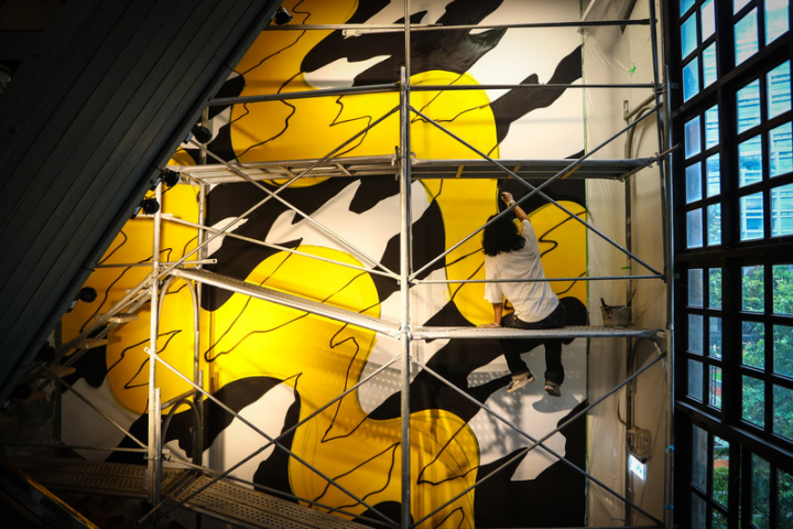 台北松山文創園區邀請7名台灣塗鴉藝術家進駐製菸工廠公共空間，自24日起至26日連續3天展開快閃古蹟限地創作，向大眾展現頑強塗鴉精神。