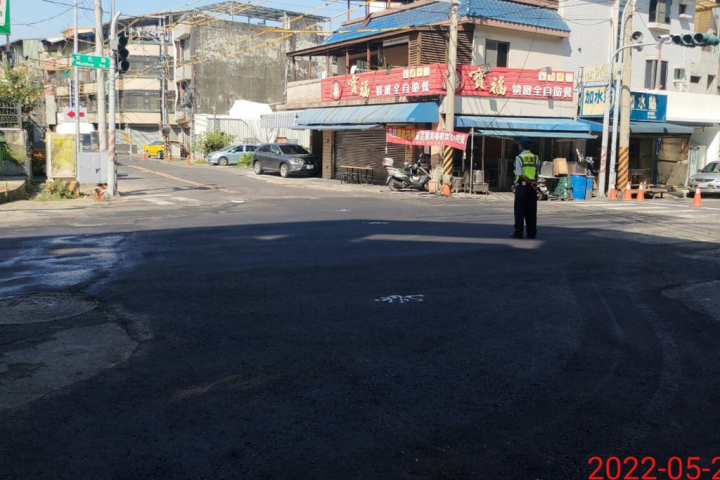 台南市永康區永二街及永二街245巷截流箱涵已完成通水，可望改善大灣地區易淹水問題，工區道路完成臨鋪通車。（台南市水利局提供）