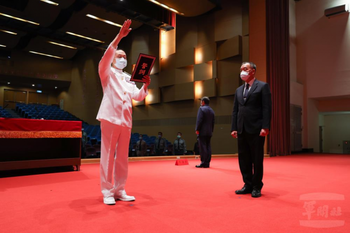 國防大學新任校長劉志斌上將宣誓就職