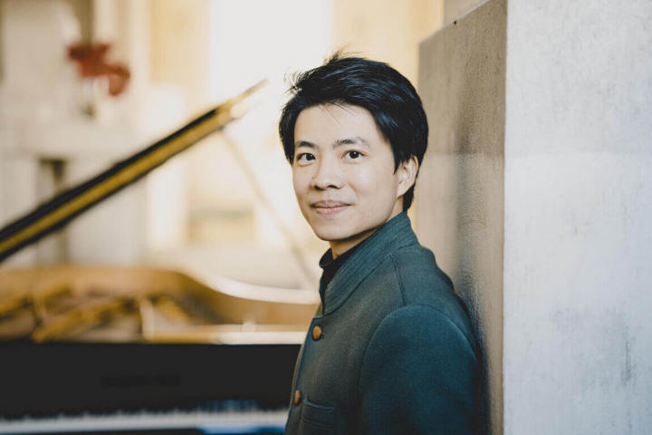 鋼琴家周善祥（Kit Armstrong）將返台舉行獨奏會，連開10套曲目滿足台灣樂迷。（鵬博藝術提供）