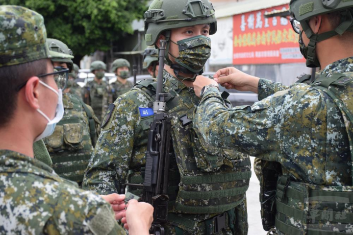陸軍第八軍團步兵11日辦理「新制教育召集訓練」