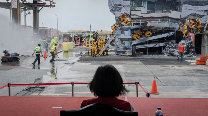 蔡英文總統23日下午出席「111年桃園市全民防衛動員暨災害防救（民安8號）演習」