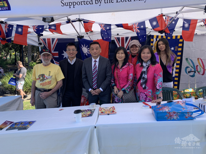 現場攤位推廣臺灣文化