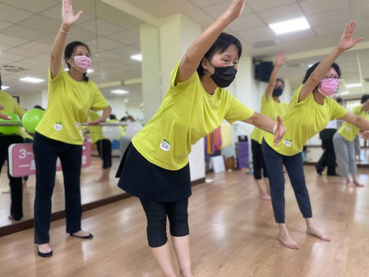 國立臺南生活美學館與雲門舞集舞蹈教室合辦「樂齡工作坊」（照片雲門提供）
