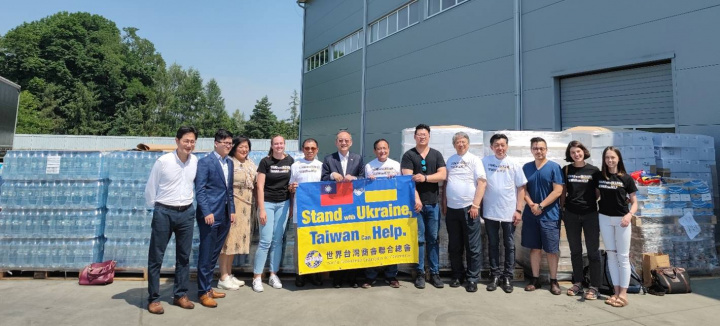 捐贈儀式在駐波蘭代表處陳錦龍大使見證下順利圓滿 