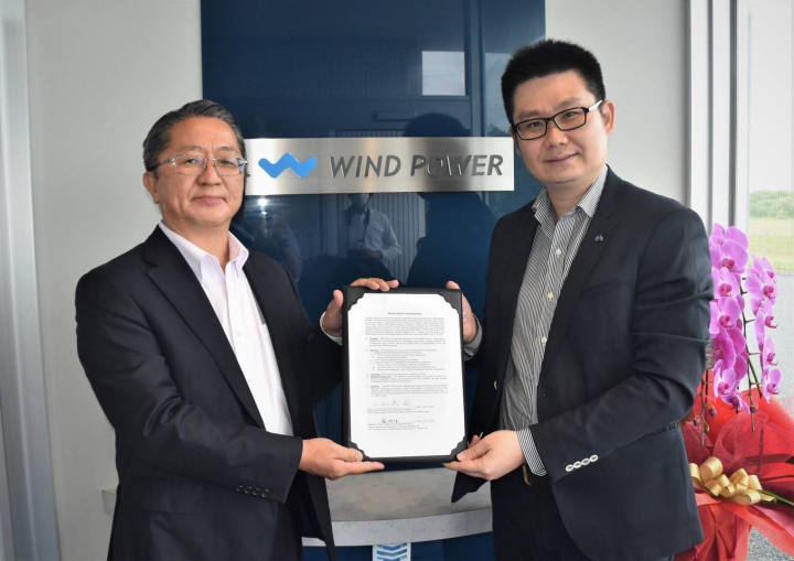 WIND POWER GROUP合作備忘錄簽署照片。(左為WIND POWER董事長小松﨑衞；圖右為風訓公司總經理蔡明格)