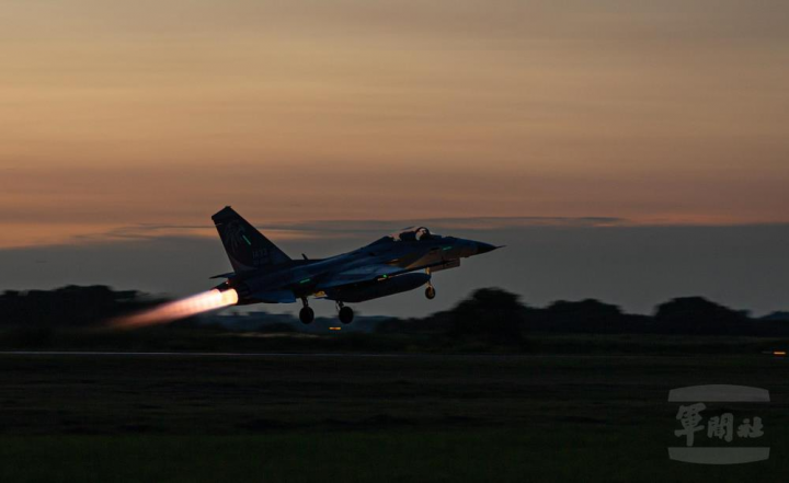 空軍第三聯隊不分晝夜堅守崗位，確保空防安全。（空軍第三聯隊提供）