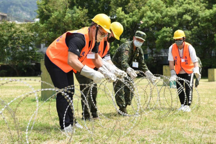 政後旅召集軍勤隊實施專長複訓。（政戰學院提供）