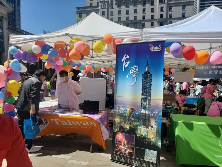 台加藝文節於加拿大國慶日7月1日登場，活動持續至3日。戶外藝文嘉年華攤位有台灣觀光旅展、露天台灣電影院、藝術家走廊、餐車美食、中醫及整脊義診、環保紙藝等結合傳統又創新的活動。