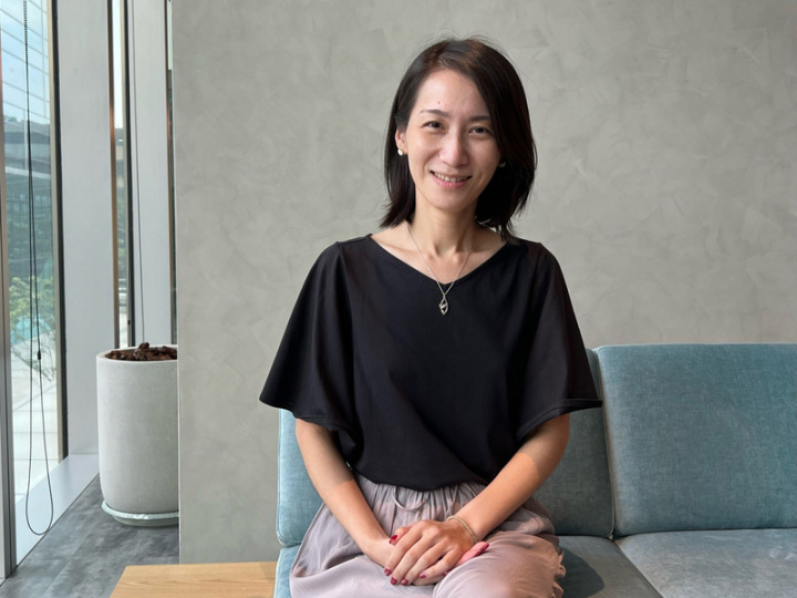 通訊軟體LINE台灣人力資源部資深總監李詩敏接受中央社專訪表示，今年預計釋出超過百個職缺，希望找到重視團隊合作、具備學習意願的新鮮人。