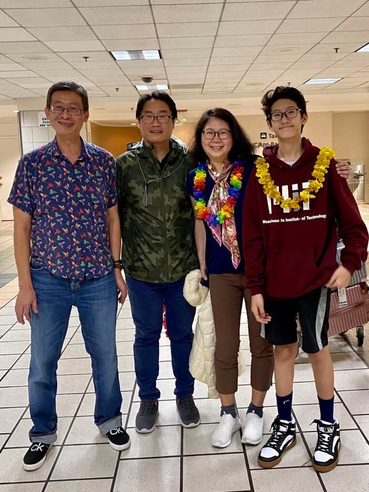 「台灣優華語計畫」陳亮光及許怡貞教授於7月15日搭機抵達關島，副組長盧啟章前往接機