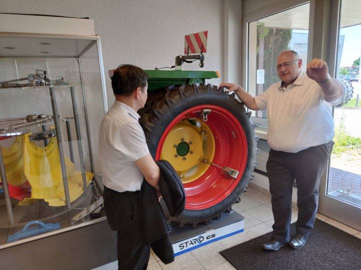 黃代表參訪Kenda-Starco公司