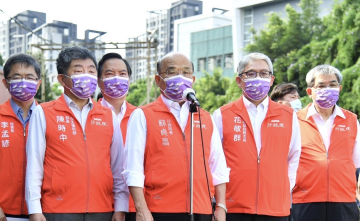 行政院長蘇貞昌視察中央興辦文山景美社會住宅預定地