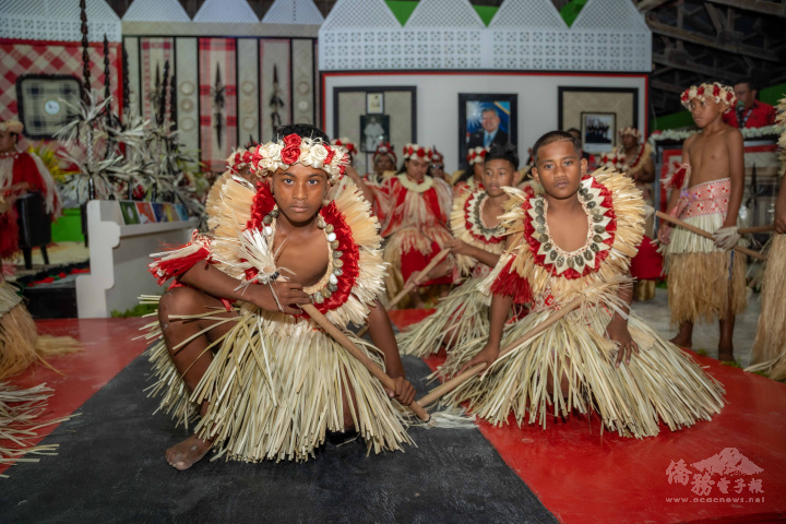 壓軸表演馬紹傳統棍子舞（Jabwa Dance）