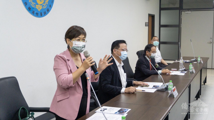 徐佳青副委員長致詞感謝海外臺商的善行義舉及第一線消防人員的貢獻與辛勞。