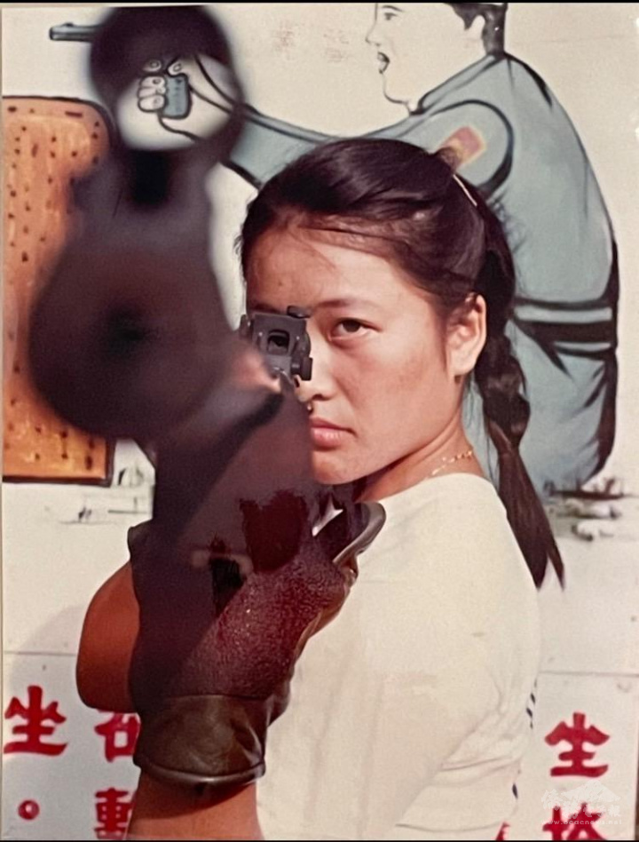蔡淑枝在1993年臺灣破全國紀錄射擊英姿