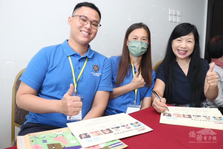 參與同學與張佳琳合影