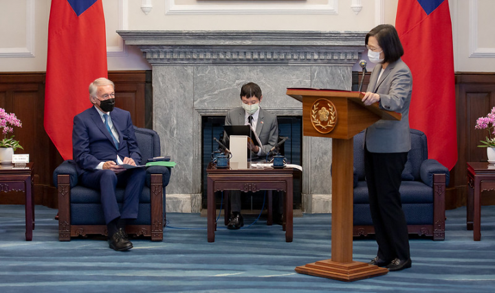 總統接見美國聯邦參議院外交委員會亞太小組主席馬基訪問團，並致詞