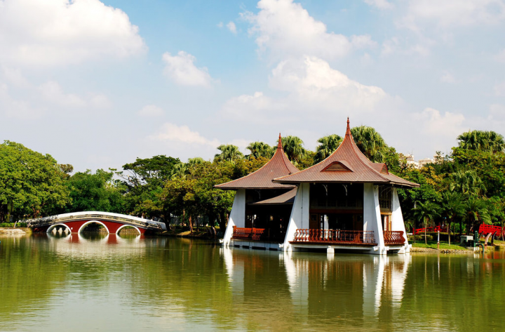 台中市定古蹟湖心亭已有114年歷史，由於木結構毀損，市府15日啟動湖心亭與中山橋修復工程，預計民國112年8月底完工。（台中市文化局提供）