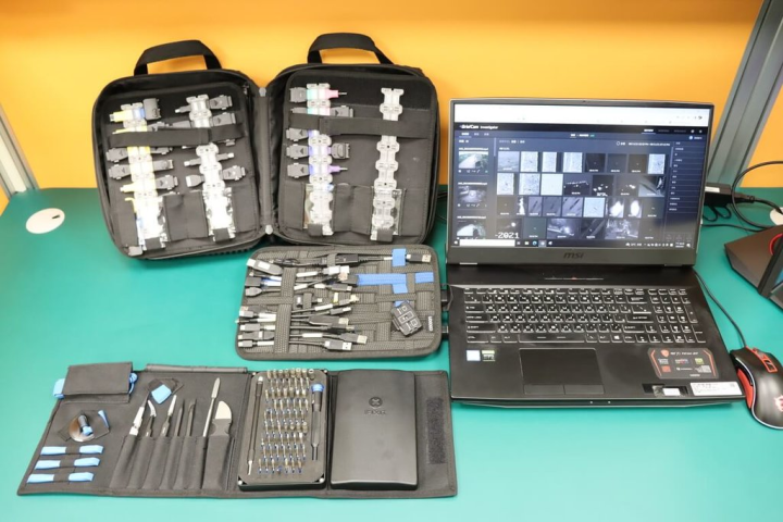 海巡署偵防分署「科技鑑識實驗室」今年陸續通過全國認證基金會（TAF）ISO/IEC 17025「數位儲存裝置刪除資料回復及關鍵字搜尋」認證，以及台灣高等檢察署列為概括選任數位證據鑑定機關，為海巡緝毒注入新能量。（海巡署偵防分署提供）