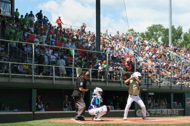 Taiwan (in light yellow) plays against Italy in the Little League Baseball World Series in Williamsport, Pennsylvania on Thursday. 