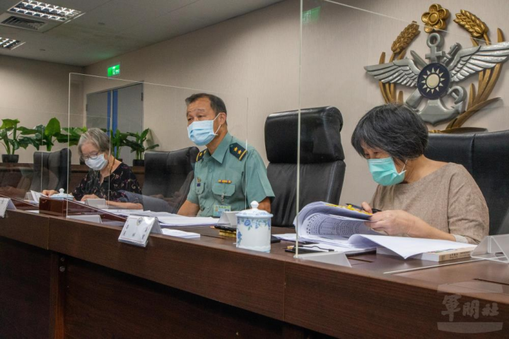 國防部常務次長房茂宏中將3日主持性平會議。