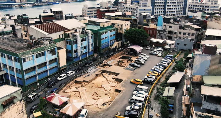 基隆市文化局9月1日晚間將在和平島諸聖教堂遺址舉辦星空電影院，放映紀錄片「小島大歷史–再現聖薩爾瓦多城」，邀請民眾一同回味並揭開深埋基隆和平島上的豐厚歷史文化。（基隆市政府提供）