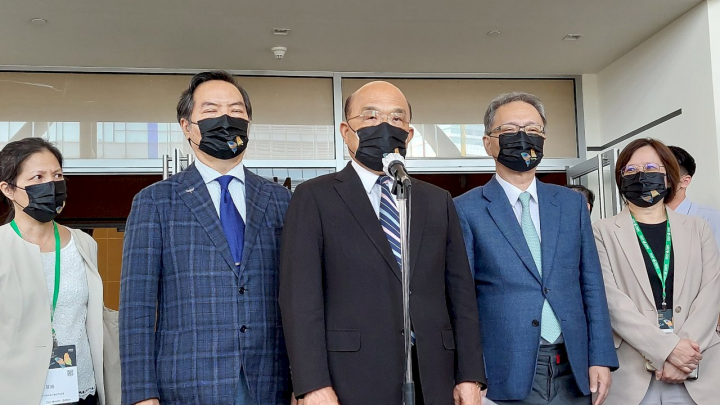 對於裴洛西是否訪台，蘇貞昌1日受訪時表示，對於外賓來訪，我方都會做最妥善的安排。