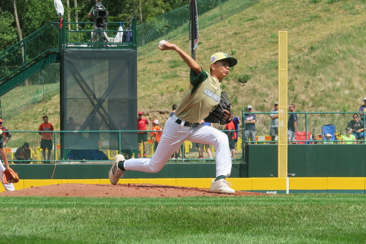 台北市福林國小24日在世界少棒聯盟少棒賽以5比1擊敗墨西哥區代表隊，蕭兆勛中繼3局無失分，拿下勝投。圖為蕭兆勛18日對上歐非區代表隊。