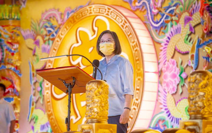 總統出席「2022壬寅雞籠中元祭開燈放彩活動」，並致詞