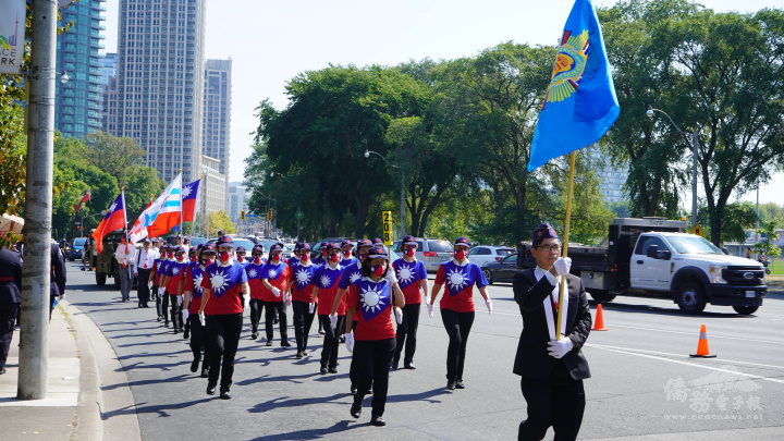 多倫多榮光聯誼會國光女子隊入場