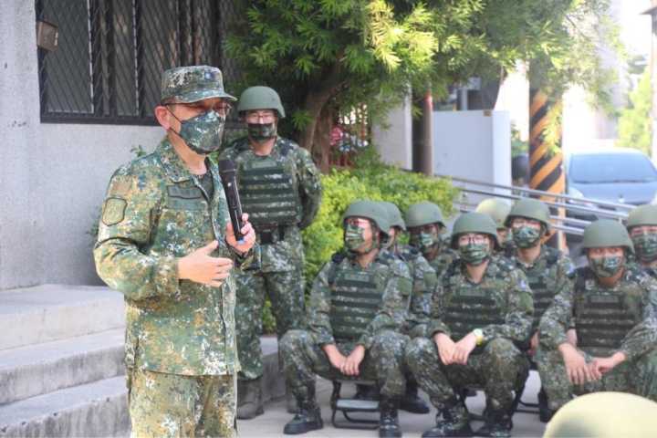 指揮官傅中將視導苗栗後備旅教育召集訓練。（後備指揮部提供）