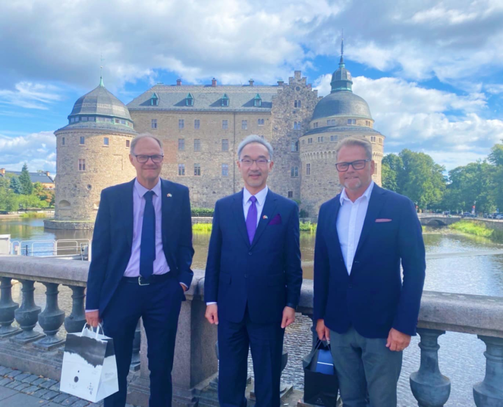 駐瑞典代表處姚金祥大使赴瑞典第六大城厄勒布魯市轄訪。