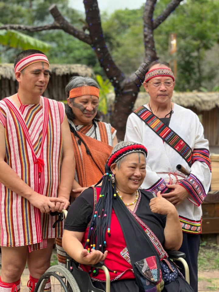 花蓮縣布洛灣山月村25日舉辦18週年慶活動，以「文面傳承2.0」為主題，邀請泛泰雅族文面族人分享生命印記的心情。（山月村提供）