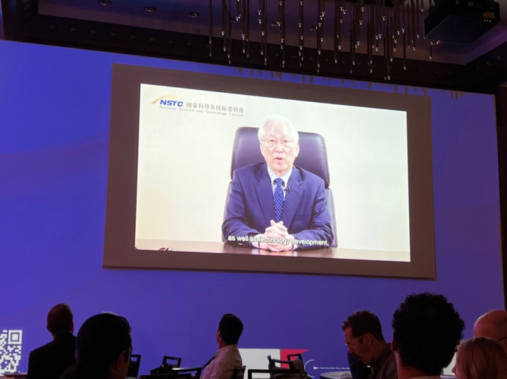 國科會主委吳政忠於「全球新興科技峰會」以預錄影片致詞