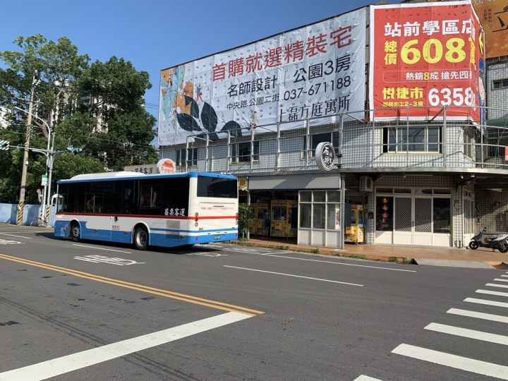 交通部公路總局苗栗監理站20日表示，苗栗客運10月起將縮駛「5804」路線，起站改為「竹南東站」，途經尚順商圈多個站位，串連終點站南庄。（苗栗監理站提供）